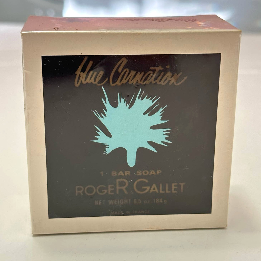 Vintage Roger & Gallet Blue Carnation perfumed Bath Soap 6.5 0z SEALED